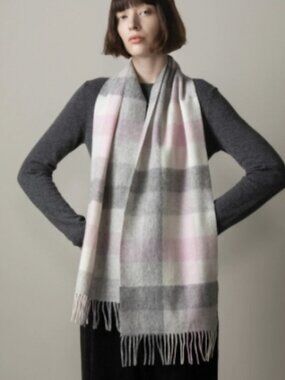 Kiltane 5 Square Check Lambswool Scarf - Cherub